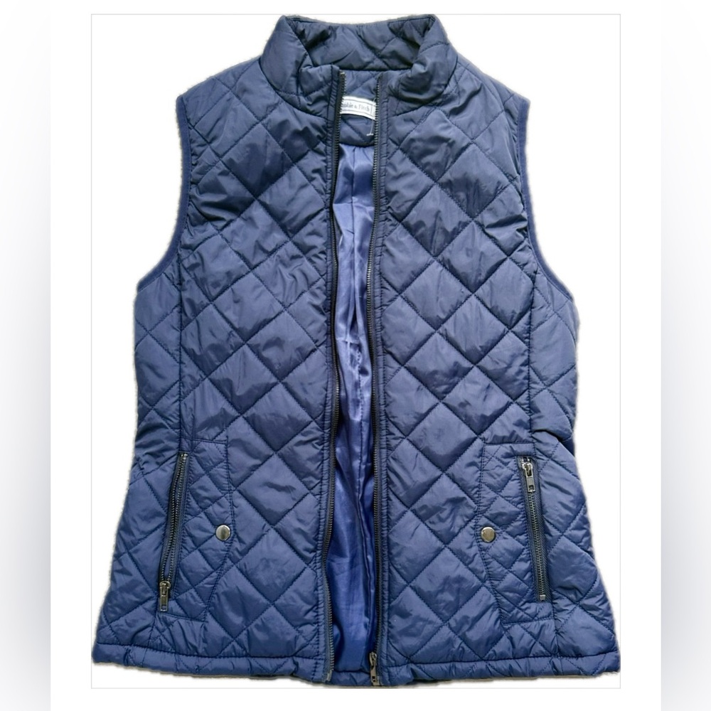 Abercrombie & Fitch Navy Quilted Puffer Vest | Classic A&F Vest - Picture 7 of 11